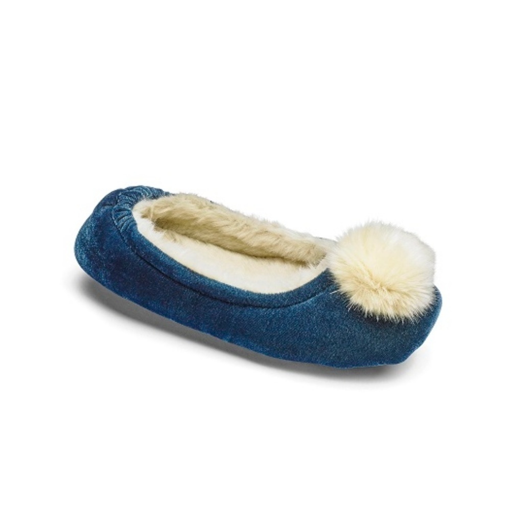 HEAVENLY SOLES POM BALLERINA SLIPPERS -BLUE 7D WIDE (NEW WITH TAGS)